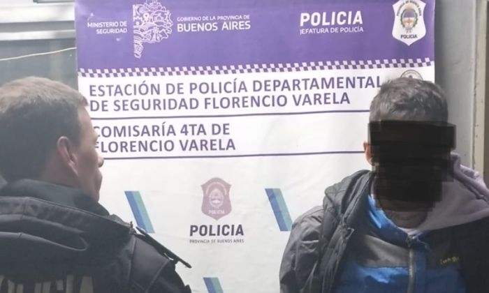 F. Varela - Aprehendido por portación de arma en Santa Ana